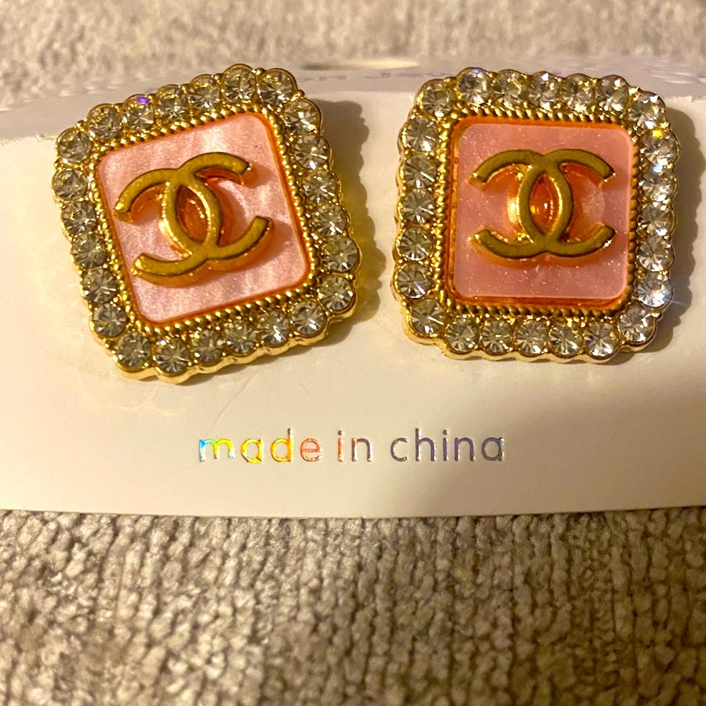 Fashion Pink and Gold Stud Earrings - Picture 3 of 5